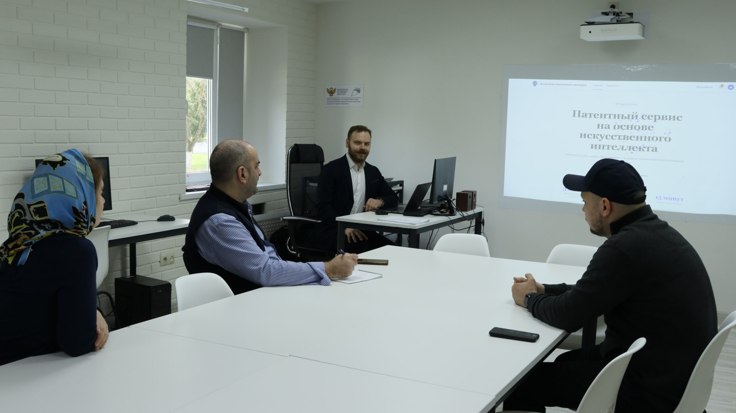 Студенческие разработки теперь можно запатентовать с помощью ИИ — презентация «POSINT» в Кванториуме ЧГПУ
